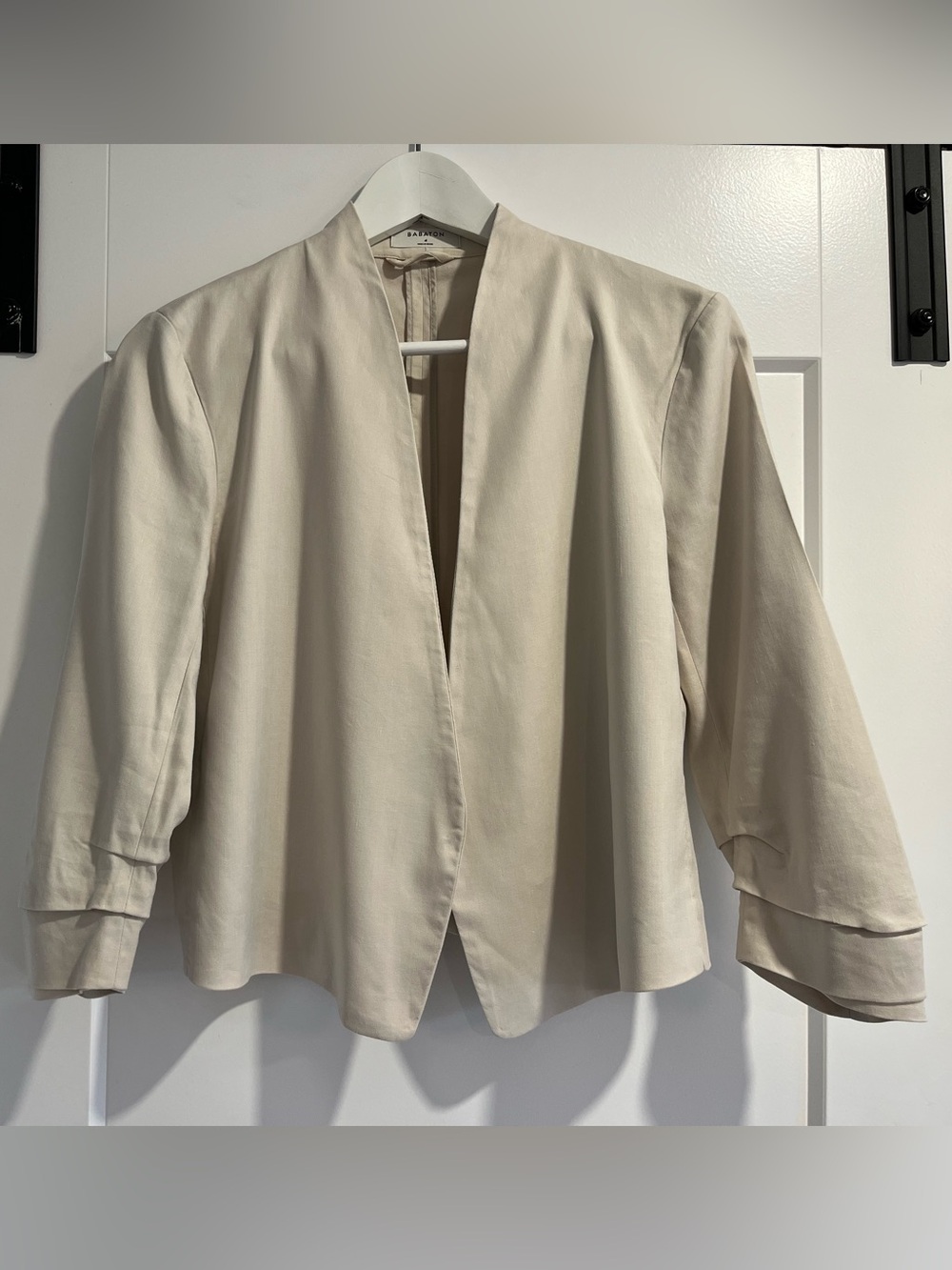 Babaton Power Short Linen Blazer